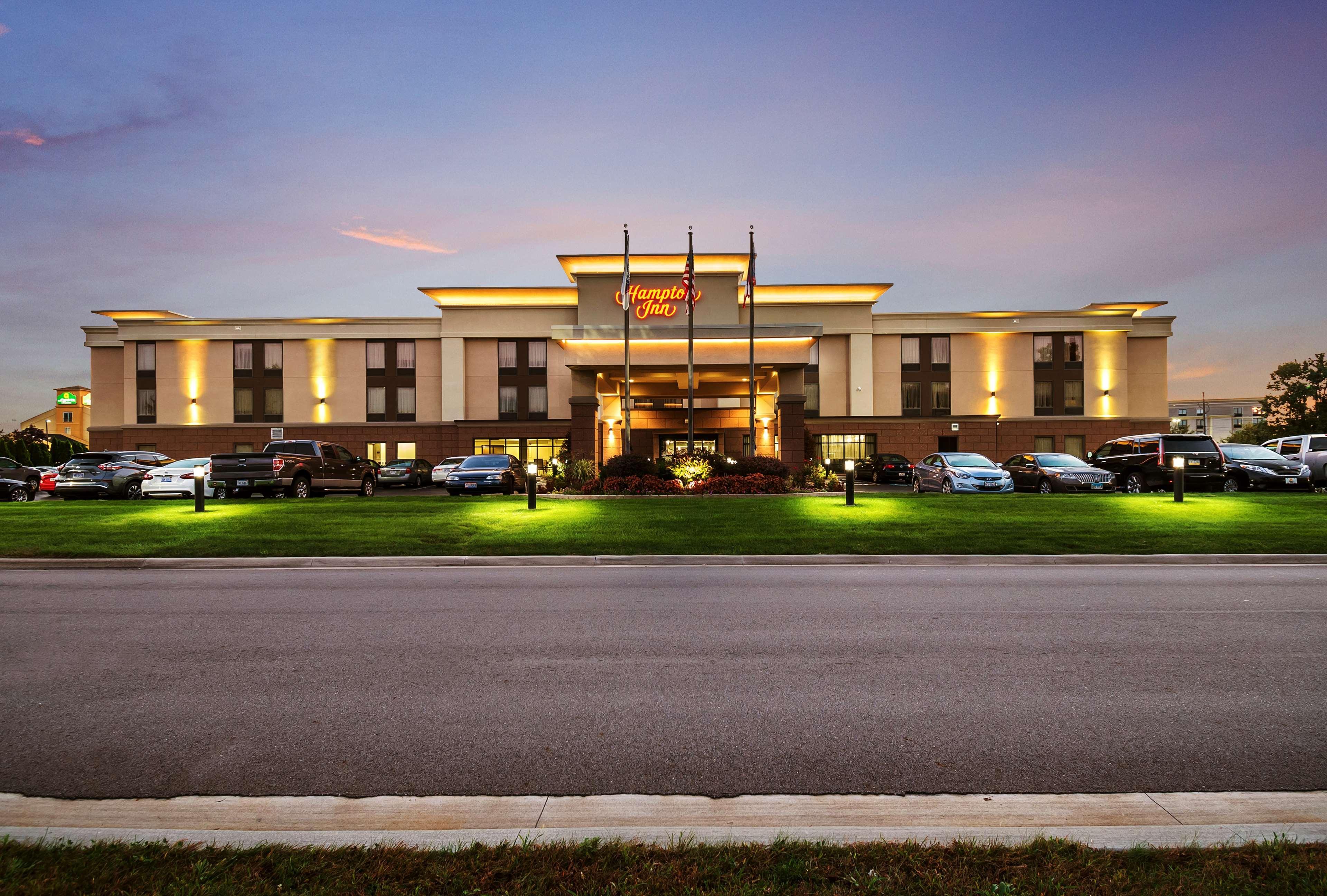 Hampton Inn West Columbus Exterior photo